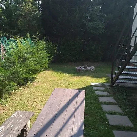 Flora Vendeghaz A Balatonnal Apartament Lovas