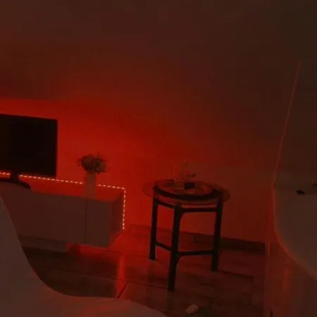 Lejlighed Flora Apartmanhaz A Balatonnal *