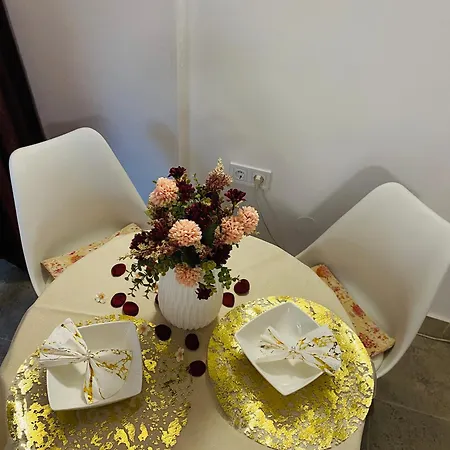 Flóra A Balatonnál Apartamento Lovas