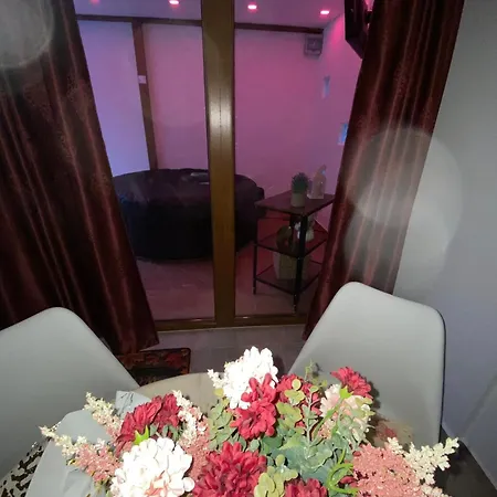 Appartement Flora Vendeghaz A Balatonnal *