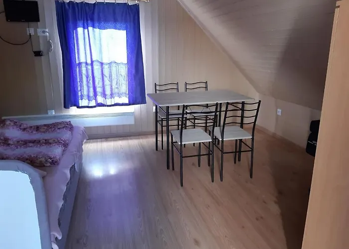 Flora Vendeghaz A Balatonnal Lägenhet Lovas