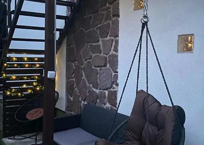 Flora Vendeghaz A Balatonnal Lovas